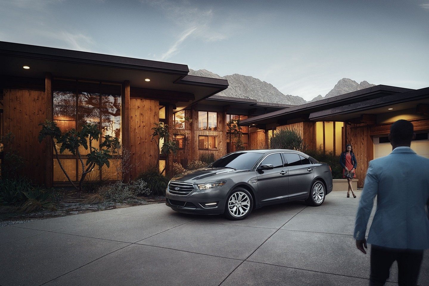 2019 Ford Taurus Gray Front Exterior.jpeg